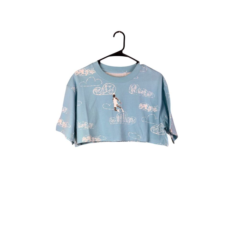 Women’s Jordan Crop Top Size M Blue Cloud Print Basketball Graphic Short Sleeve
